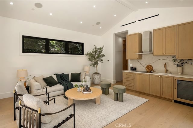 4517 Longridge Avenue, Sherman Oaks, CA 91423 — photo 38 of 48