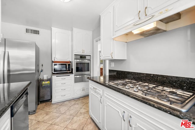 12471 Tibbetts Street, Sylmar, CA 91342 — photo 14 of 44