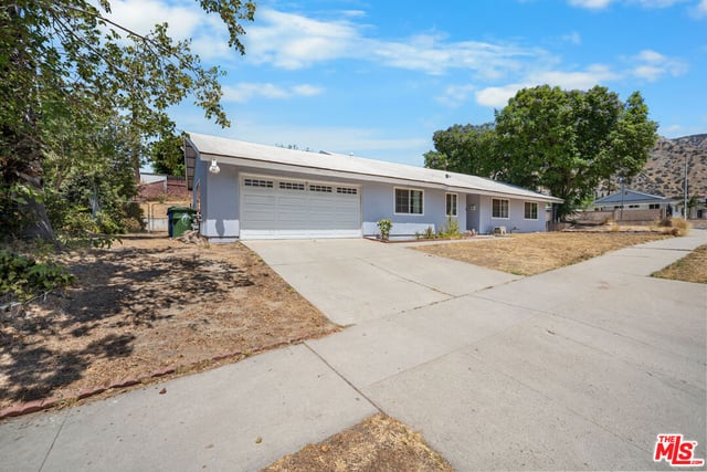 12471 Tibbetts Street, Sylmar, CA 91342 — photo 5 of 44