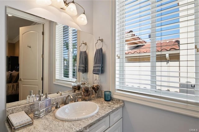 15102 Greenleaf, Los Angeles, CA 91403 — photo 3 of 10