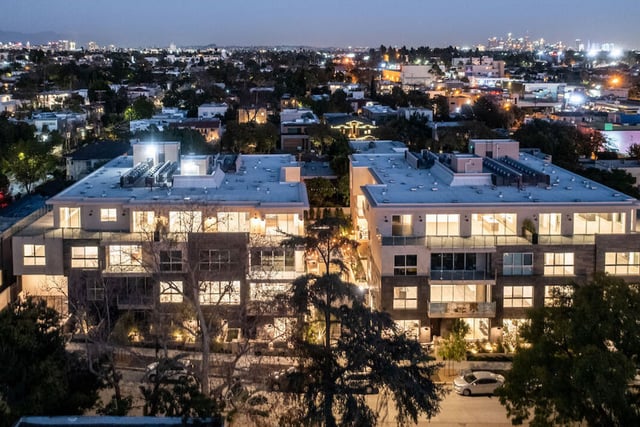 728 N Sweetzer Avenue 112, West Hollywood, CA 90069 — photo 43 of 49