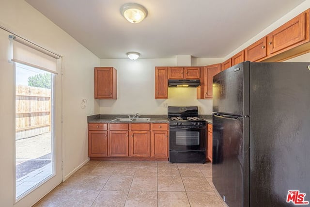 43033 39th Street, Lancaster, CA 93536 — photo 14 of 28
