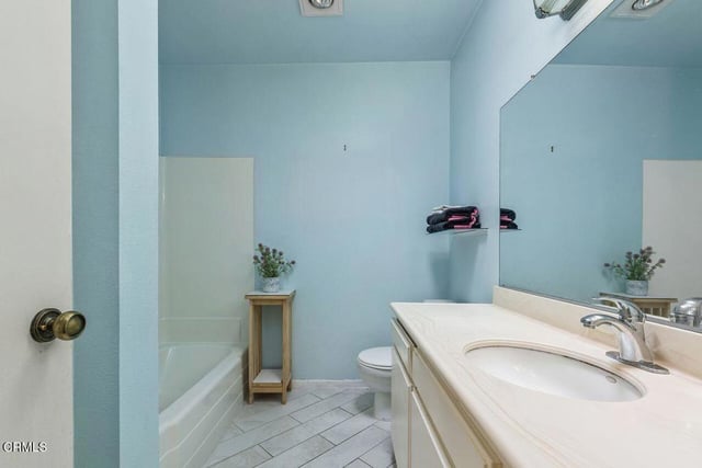 15000 Halldale Avenue 212, Gardena, CA 90247 — photo 14 of 18