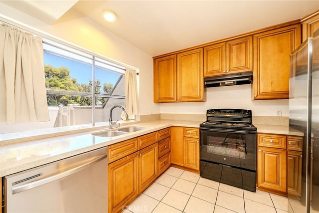 18535 Mayall Street J, Northridge, CA 91324 — photo 4 of 13