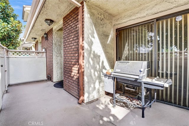 19451 Sherman Way 504, Reseda, CA 91335 — photo 5 of 24