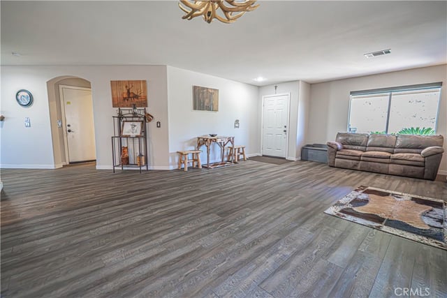 32628 Ridge Top Lane, Castaic, CA 91384 — photo 11 of 57