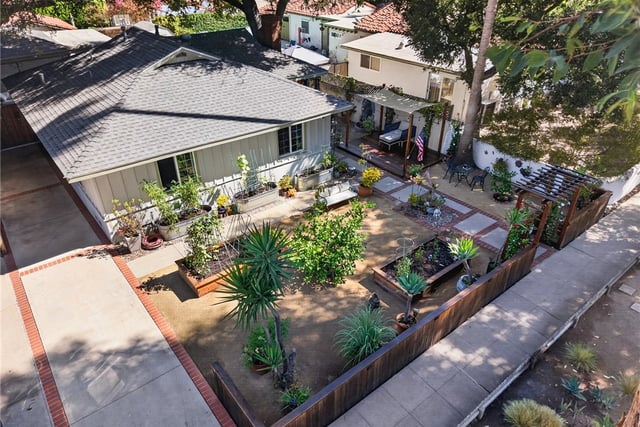 21209 Dumetz Road, Woodland Hills, CA 91364 — photo 11 of 64