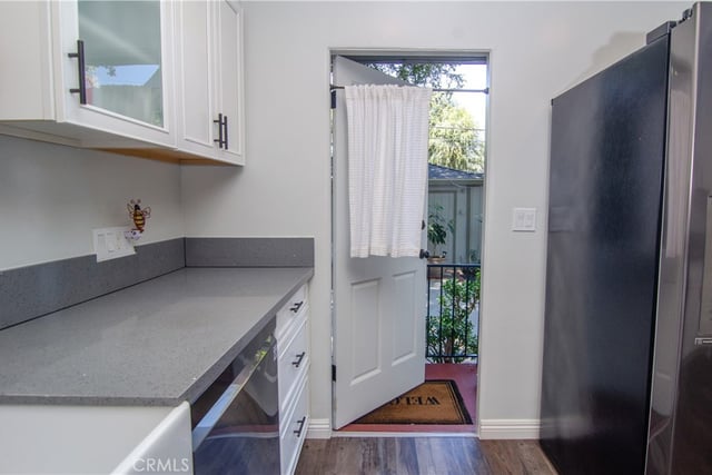 21209 Dumetz Road, Woodland Hills, CA 91364 — photo 25 of 64