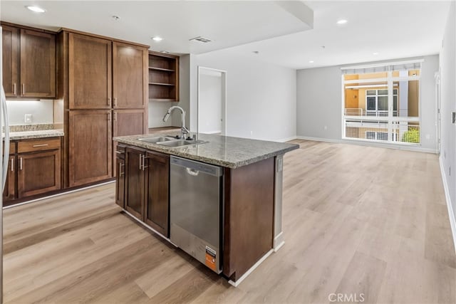 21301 Erwin Street 511, Woodland Hills, CA 91367 — photo 17 of 45