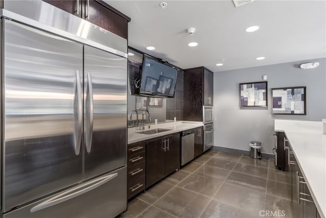 21301 Erwin Street 511, Woodland Hills, CA 91367 — photo 7 of 45