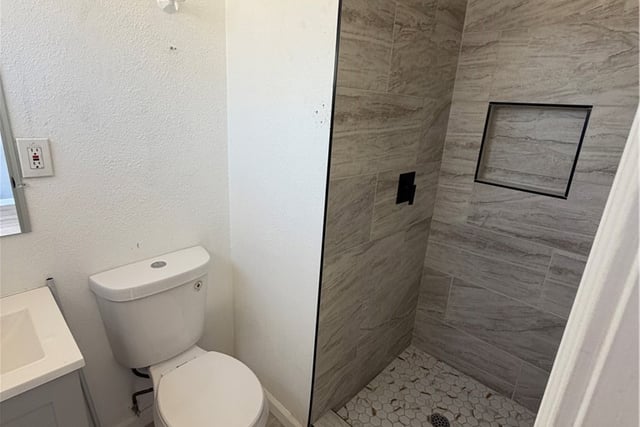 1047 W Avenue H6, Lancaster, CA 93534 — photo 13 of 24