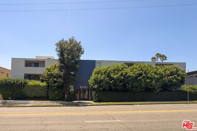 6251 Coldwater Canyon Avenue 205, Los Angeles, CA 91606 — photo 27 of 33