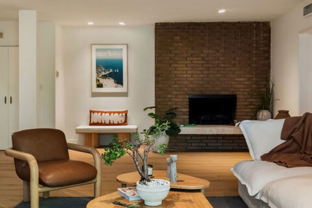 6251 Coldwater Canyon Avenue 205, Los Angeles, CA 91606 — photo 7 of 33