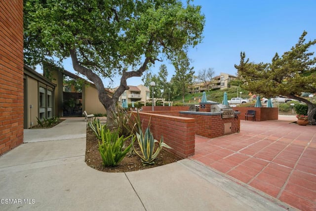 255 Sequoia Court 14, Thousand Oaks, CA 91360 — photo 34 of 40