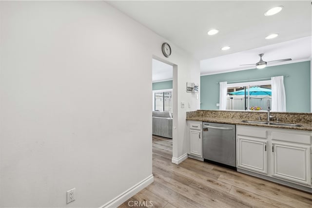 28148 Bobwhite Circle 64, Saugus, CA 91350 — photo 13 of 34