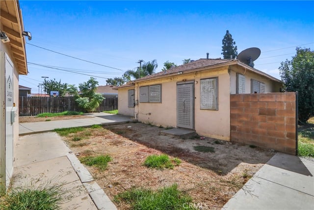 11439 Rosecrans, Norwalk, CA 90650 — photo 4 of 15