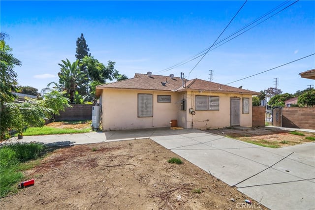 11439 Rosecrans, Norwalk, CA 90650 — photo 6 of 15