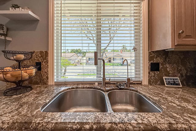 3360 Dalhart Avenue, Simi Valley, CA 93063 — photo 14 of 53