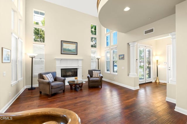 3927 W Hemlock Street, Oxnard, CA 93035 — photo 7 of 45