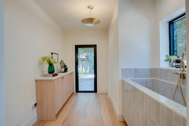 11911 Hartsook, Valley Village, CA 91607 — photo 29 of 68