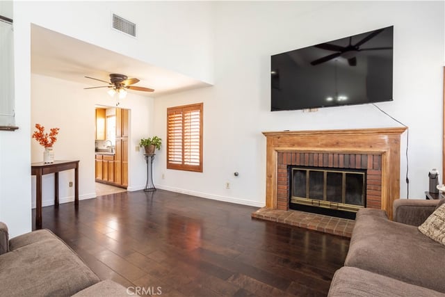 37422 cambridge Lane, Palmdale, CA 93550 — photo 5 of 31