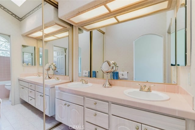 1005 Shoal Creek Court, Simi Valley, CA 93065 — photo 29 of 43