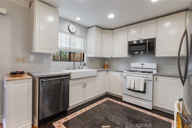 2760 Gramercy E, Torrance, CA 90501 — photo 10 of 30