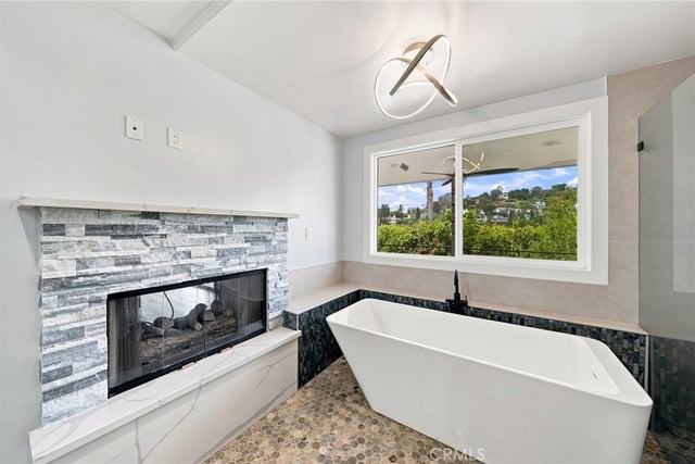 6002 Graciosa, Los Angeles, CA 90068 — photo 4 of 51