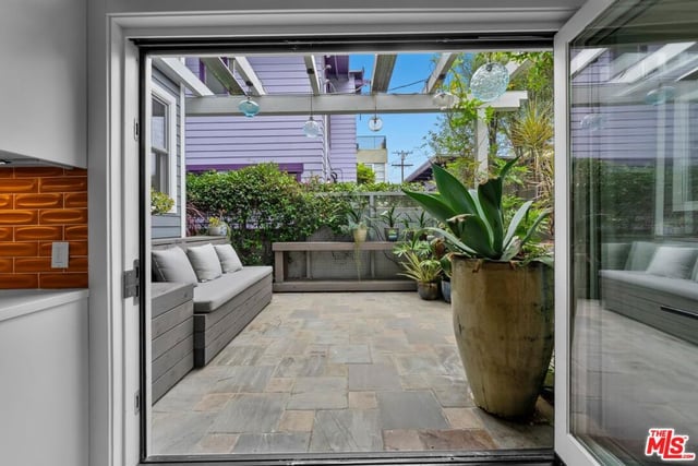 821 Amoroso Place, Venice, CA 90291 — photo 23 of 57