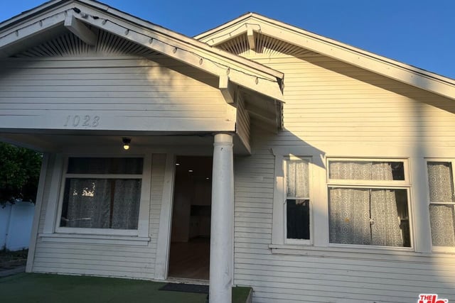 1028 Broad Avenue, Los Angeles, CA 90744 — photo 3 of 35