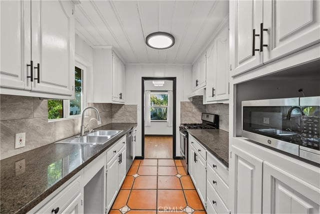 3707 Valleybrink 3707-3709, Los Angeles, CA 90039 — photo 18 of 44