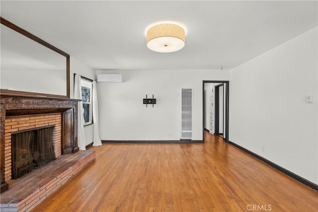 3707 Valleybrink 3707-3709, Los Angeles, CA 90039 — photo 8 of 44