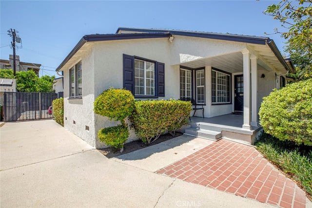 6331 Murietta Avenue, Van Nuys, CA 91401 — photo 2 of 48