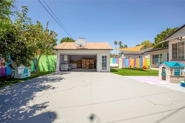 6331 Murietta Avenue, Van Nuys, CA 91401 — photo 44 of 48