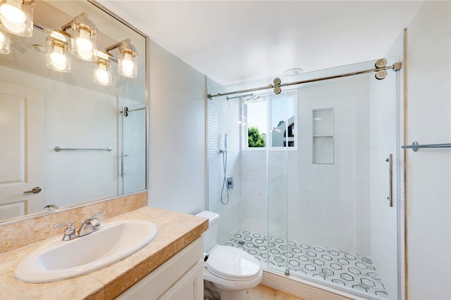 2125 S Bentley Ave 101, Los Angeles, CA 90025 — photo 13 of 34