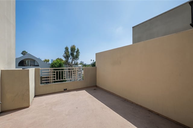 2125 S Bentley Ave 101, Los Angeles, CA 90025 — photo 20 of 34