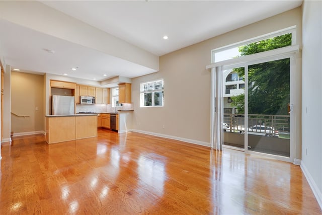 2125 S Bentley Ave 101, Los Angeles, CA 90025 — photo 4 of 34