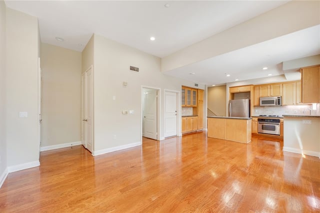 2125 S Bentley Ave 101, Los Angeles, CA 90025 — photo 6 of 34