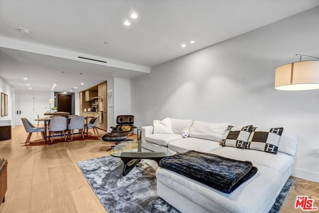 10777 WILSHIRE Boulevard 209, Los Angeles, CA 90024 — photo 10 of 17