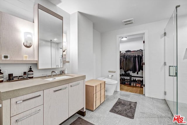 10777 WILSHIRE Boulevard 209, Los Angeles, CA 90024 — photo 14 of 17
