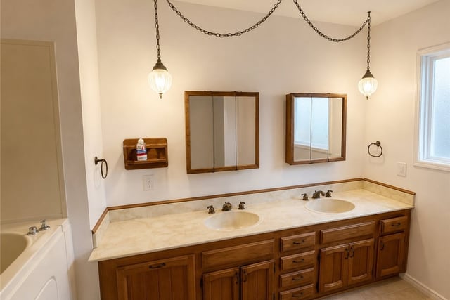 331 N Reese, Burbank, CA 91506 — photo 12 of 18