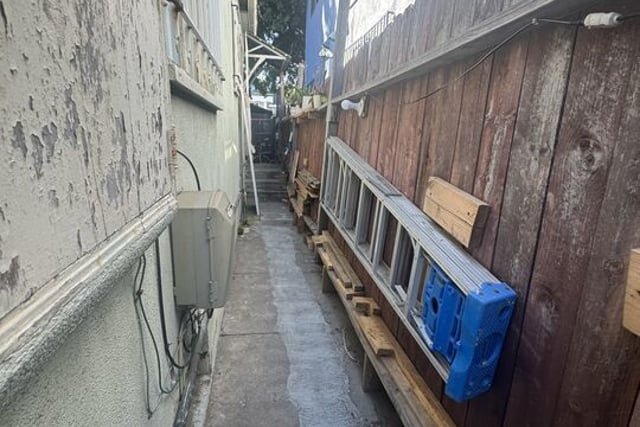 11416 Venice Boulevard, Los Angeles, CA 90066 — photo 9 of 13