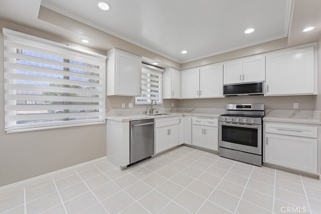 18406 Florwood Avenue, Torrance, CA 90504 — photo 3 of 19