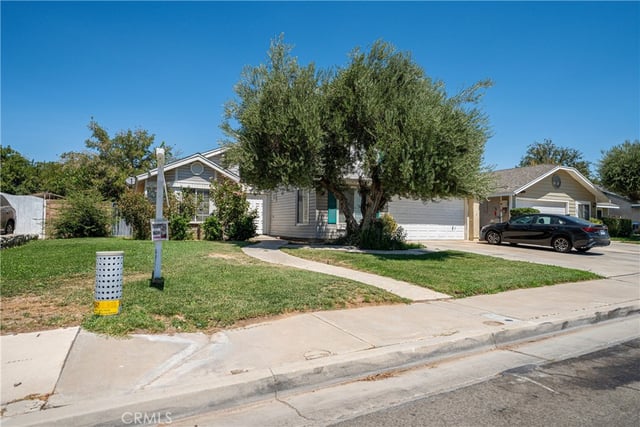 3517 Apollo, Palmdale, CA 93550 — photo 2 of 38