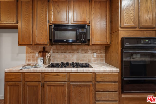 14630 Dickens Street 202, Los Angeles, CA 91403 — photo 14 of 36