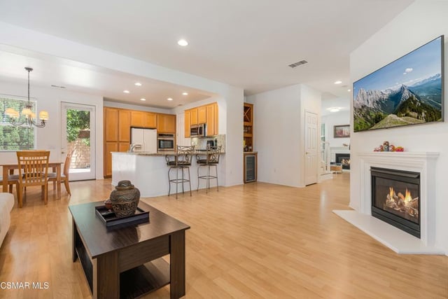 340 Town Forest Court, Camarillo, CA 93012 — photo 14 of 38
