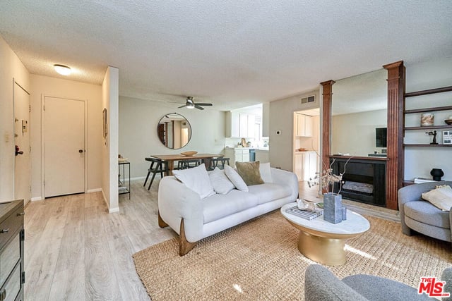 5437 Corteen Place 212, Los Angeles, CA 91607 — photo 10 of 38