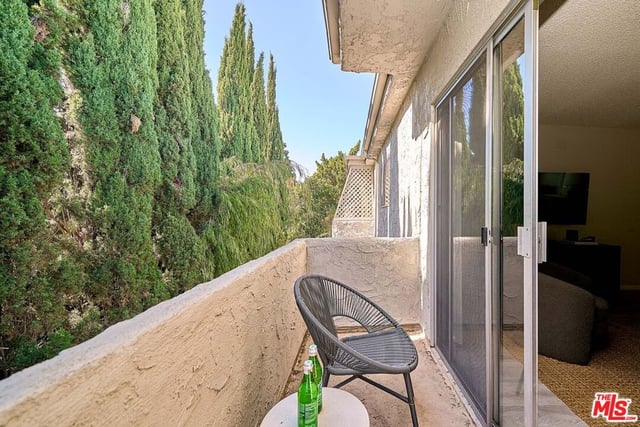 5437 Corteen Place 212, Los Angeles, CA 91607 — photo 20 of 38