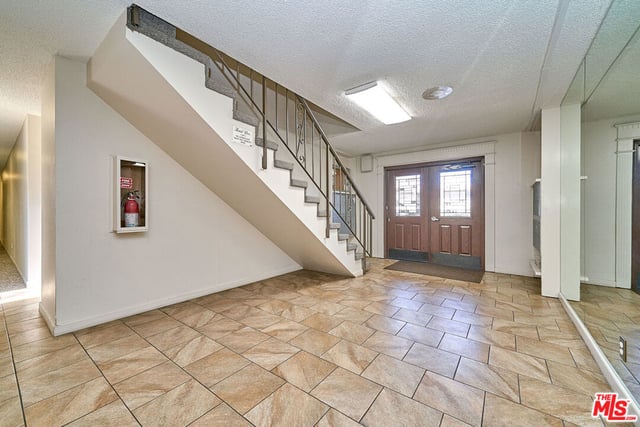 5437 Corteen Place 212, Los Angeles, CA 91607 — photo 27 of 38