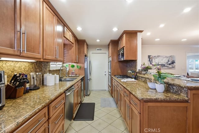 16953 Roa, Carson, CA 90746 — photo 10 of 45